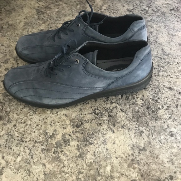 Hotter blue shoes size 11! - Picture 2 of 6